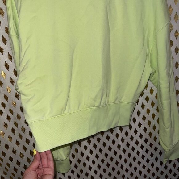 NWT Wild Fable Women's Cropped Crewneck Pullover Sweatshirt Lemon Yellow size L - Picture 5 of 6